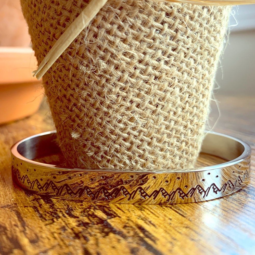 Move Mountains Bracelet - Picture 5 of 5